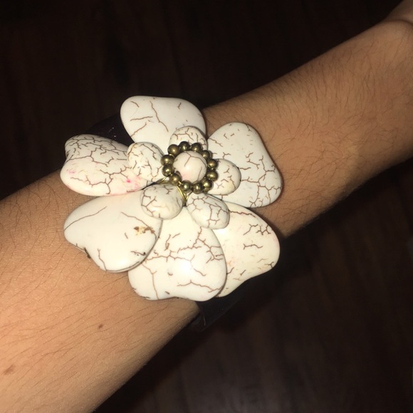 Flower bracelet:) - Picture 2 of 3